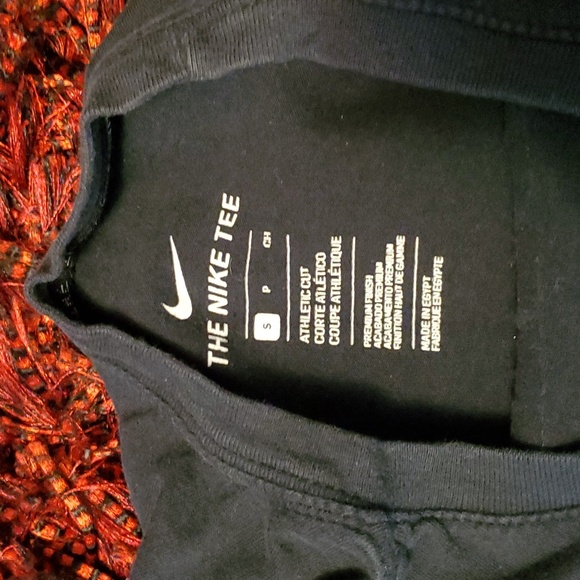 Men's Black Nike Tshirt size small - Picture 2 of 4